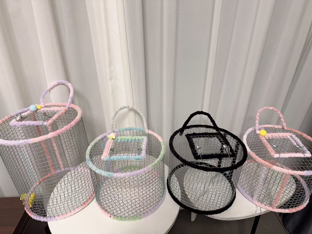 图片[1]-全网首发！专为松鼠精心设计的【纯手工编织防卡脚加固加密外带跑笼】-易客萌宠官网